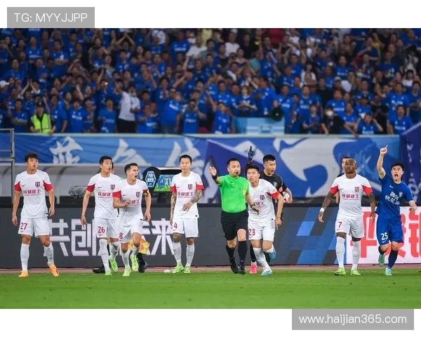 成都足球队的默契配合与战术创新探讨