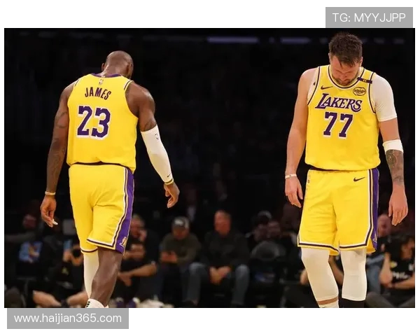 湖人主场迎战黄蜂全力争胜期待精彩对决与球星表现