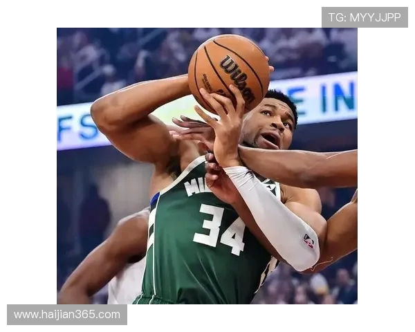 骑士与雄鹿激战常规赛双方球员全力以赴争夺胜利