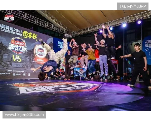 北京街舞队在世界攀岩锦标赛中的团队协作表现精彩点评与分析